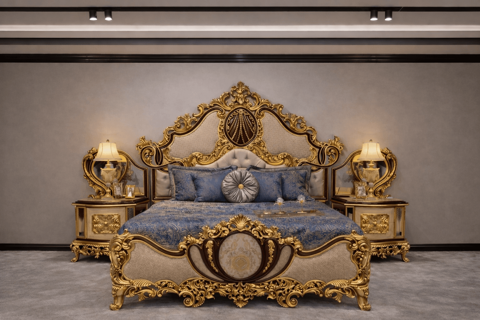 Imperiale Royale Bed Ensemble